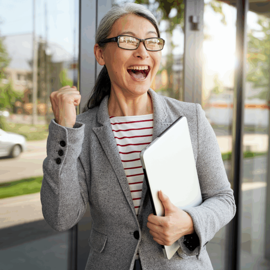 ready-to-work-beautiful-and-happy-mature-business-2023-11-27-05-34-22-utc ready-to-work-beautiful-and-happy-mature-business-2023-11-27-05-34-22-utc